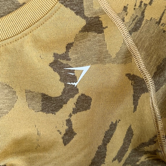 Gymshark Camo Workout Set - Picture 5 of 13